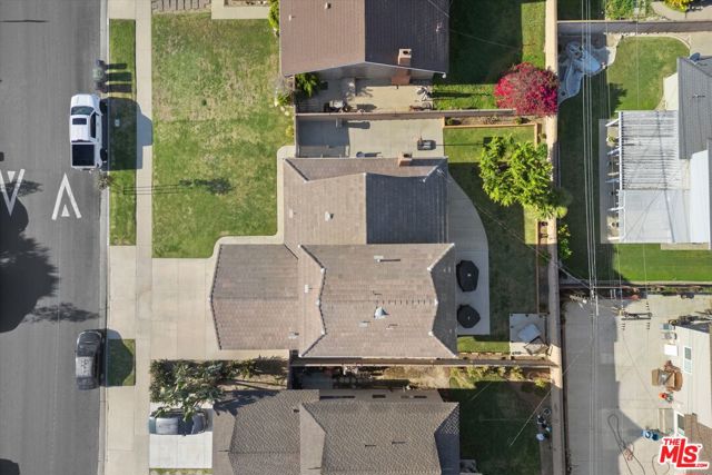 19714 Galway Avenue, Carson CA: https://media.crmls.org/mediaz/d160d268-b175-4bff-8059-f62384478f4d.jpg