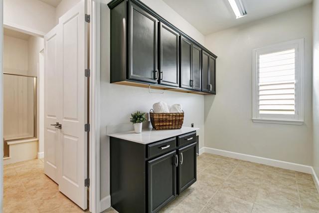 7942 Cinnamon Way, Gilroy CA: https://media.crmls.org/mediaz/d1619f48-c0b3-4bae-8973-b52038dd5e7d.jpg