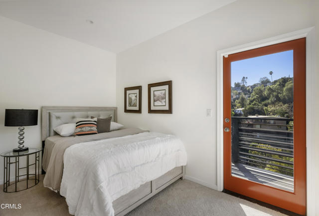 Detail Gallery Image 30 of 48 For 475 Rustic Dr, Los Angeles,  CA 90065 - 3 Beds | 3/1 Baths