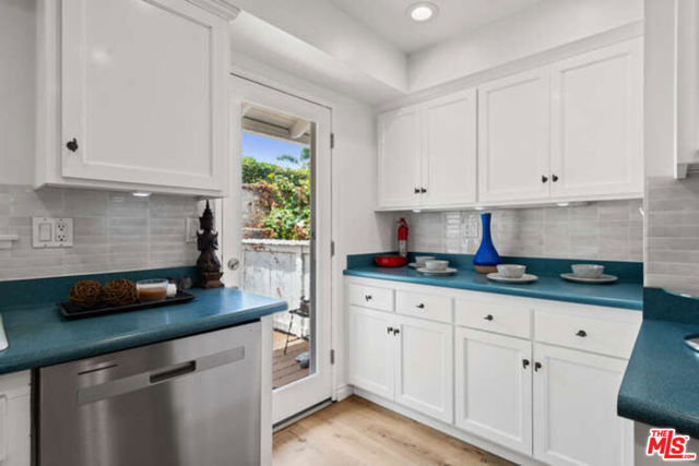 16951 Canyon Lane, Huntington Beach CA: https://media.crmls.org/mediaz/d163a95d-f62e-4534-b1a3-7a80c498a9e1.jpg