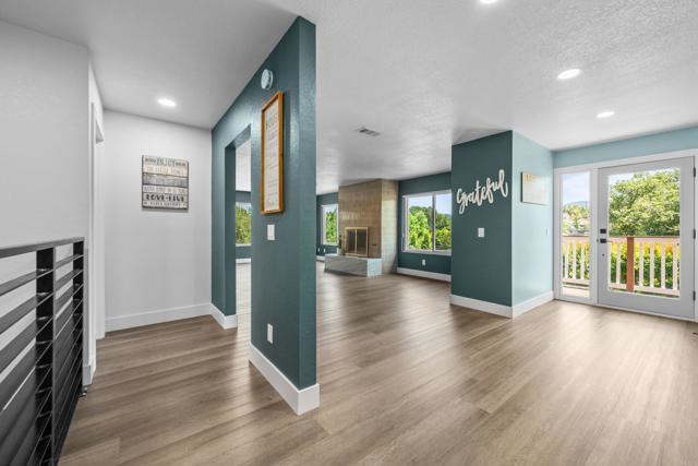 Detail Gallery Image 12 of 41 For 1026 Eucalyptus Ave, Vista,  CA 92084 - 5 Beds | 3 Baths