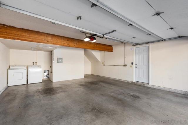 5470 Baltimore Dr, La Mesa CA: https://media.crmls.org/mediaz/d16566ae-2faa-4784-9617-8825387e33b1.jpg