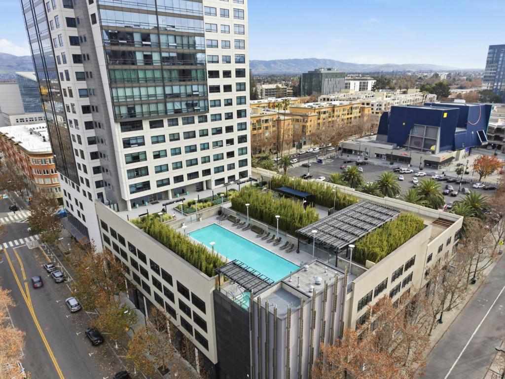 88 E San Fernando Street #308