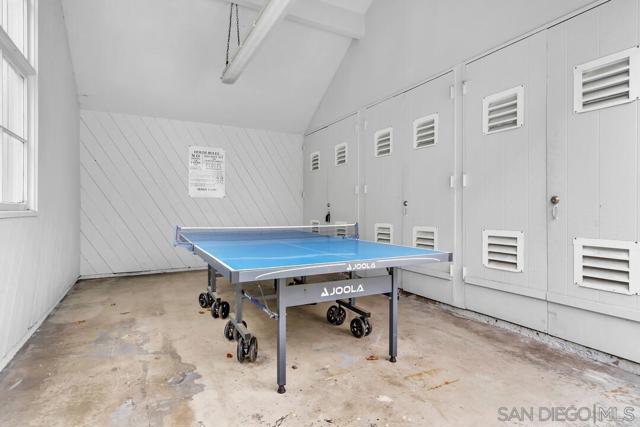 3238 Via Alicante, La Jolla CA: https://media.crmls.org/mediaz/d1666f71-0da0-4a4b-bb5d-09410e54156b.jpg