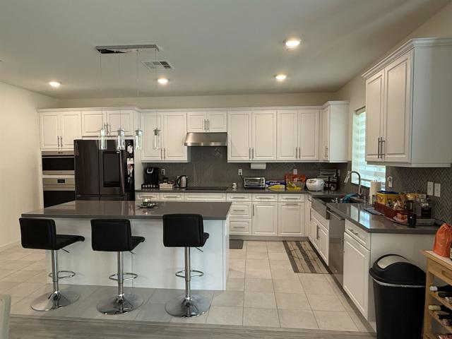 Detail Gallery Image 8 of 34 For 27983 Evergreen Way, Valley Center,  CA 92082 - 4 Beds | 2/1 Baths