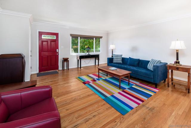 4737 Baylor Dr, San Diego CA: https://media.crmls.org/mediaz/d1674828-2f5f-4cb7-aacd-b0e1bbddbe15.jpg