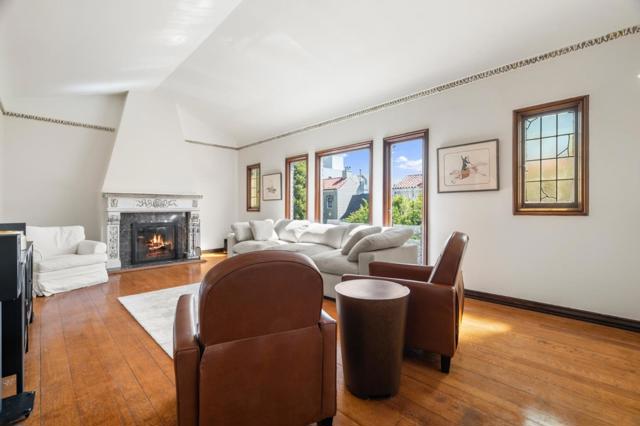 36333635 Webster Street, San Francisco CA: https://media.crmls.org/mediaz/d1695b58-c6a1-47a4-950f-d3d534e6ab6d.jpg