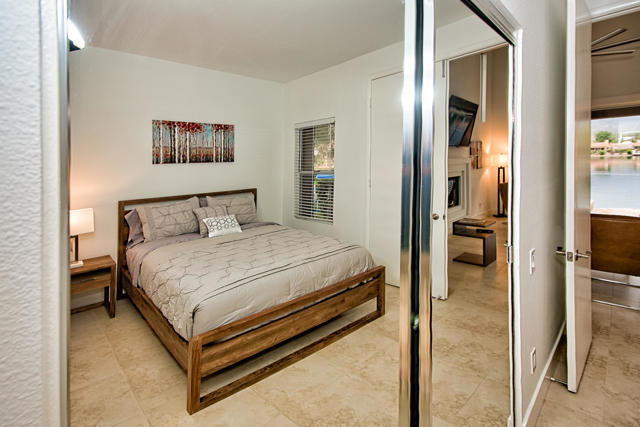 125 Lakeshore Drive, Rancho Mirage CA: https://media.crmls.org/mediaz/d16a857f-082b-4dd3-a176-0a922ae0c8ef.jpg