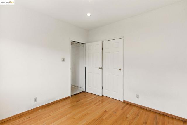 6223 Valroy Dr, San Jose CA: https://media.crmls.org/mediaz/d16bbbf3-3216-4f9d-8d56-028aecbe3537.jpg