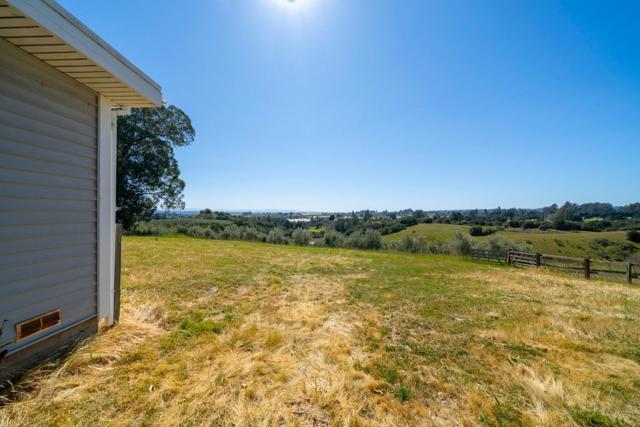 211 Smith Road, Watsonville CA: https://media.crmls.org/mediaz/d16c2413-a9fd-4ae1-b191-73fc1e9fca81.jpg