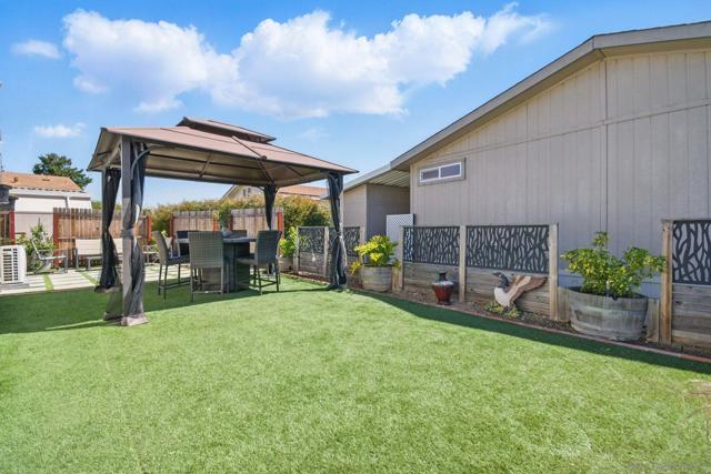 525 W El Norte, Escondido CA: https://media.crmls.org/mediaz/d16c7062-5fa8-4388-aeac-a4582b2f7b37.jpg