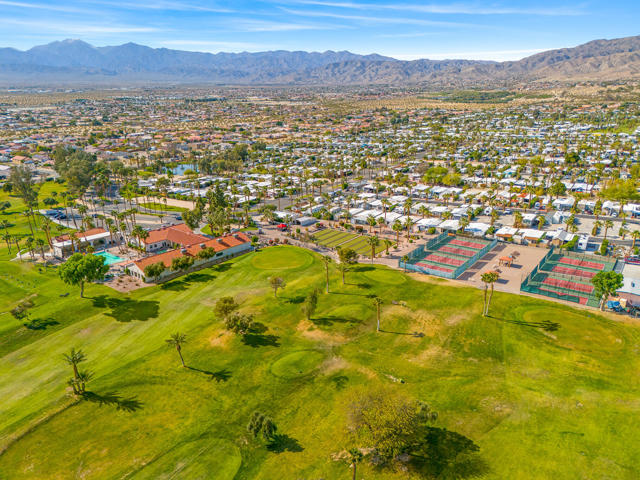 16400 Bubbling Wells Road, Desert Hot Springs CA: https://media.crmls.org/mediaz/d16c8e5e-80f8-4745-bec0-1e5f77eb996e.jpg