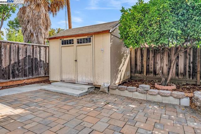48346 Cottonwood St, Fremont CA: https://media.crmls.org/mediaz/d16d5bdd-73da-40cb-bf0a-04d0ba68390f.jpg