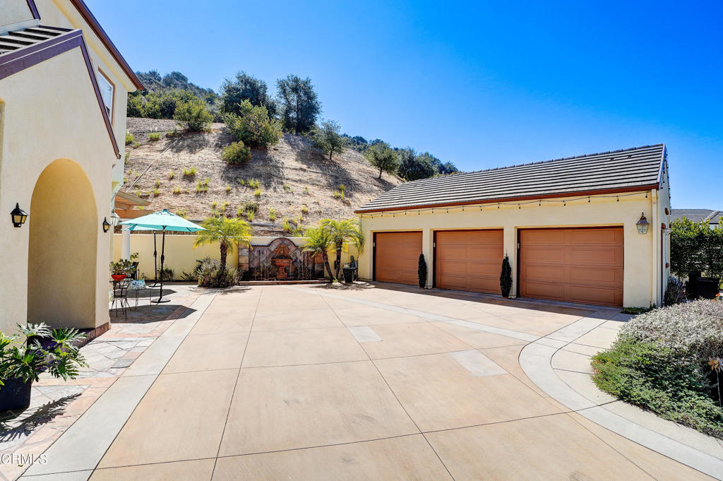 2738 Sleepy Hollow PlaceGlendale img 12