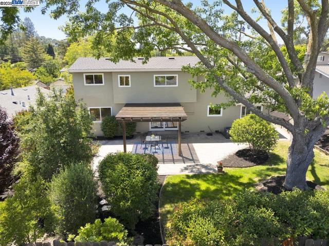 6649 Waverly Rd, Martinez CA: https://media.crmls.org/mediaz/d16e43c7-6998-43c7-8ff2-69eaa0e62740.jpg