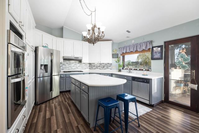 11671 Mesa Verde, Valley Center CA: https://media.crmls.org/mediaz/d16e73f4-a8a0-4188-ba89-092b89bcc36e.jpg