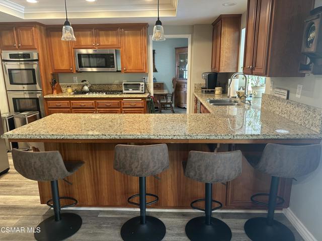 1961 Mccrea Road, Thousand Oaks CA: https://media.crmls.org/mediaz/d16e9d0a-bf96-42be-98b9-a1f7dedf2af1.jpg
