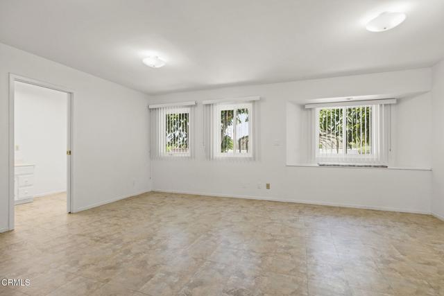 4226 Hitch Boulevard, Moorpark CA: https://media.crmls.org/mediaz/d16eba95-79a7-4137-a437-e09695403d0e.jpg
