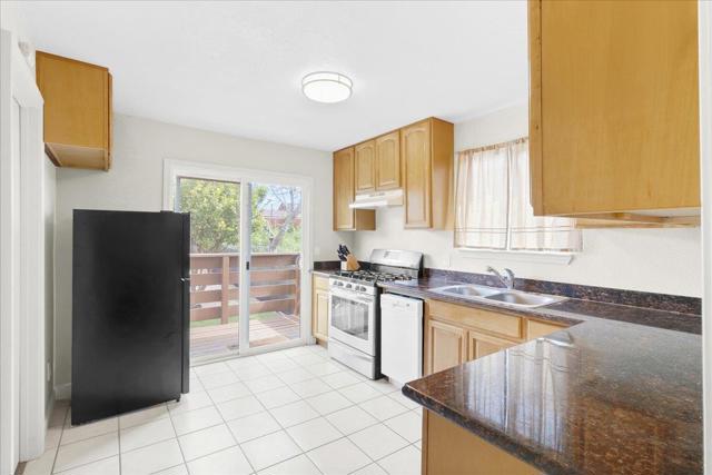23 Capitol Street, Salinas CA: https://media.crmls.org/mediaz/d16f0516-4396-4e33-8bb4-4d1c68fd869c.jpg
