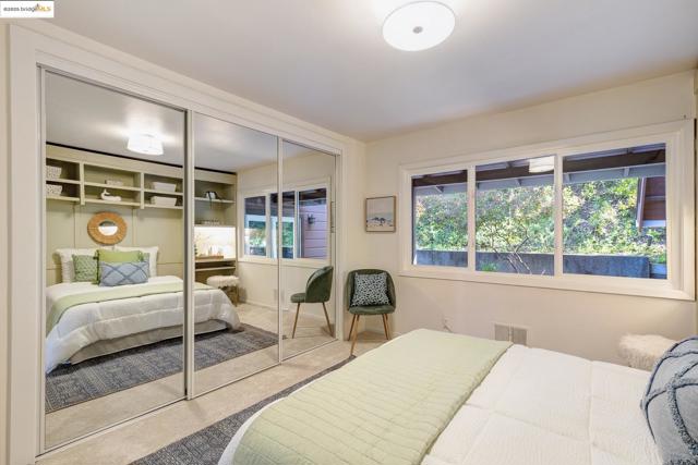 3 Mountain View Pl, Lafayette CA: https://media.crmls.org/mediaz/d16f0d58-49c9-455e-8be7-62a62a9be95e.jpg