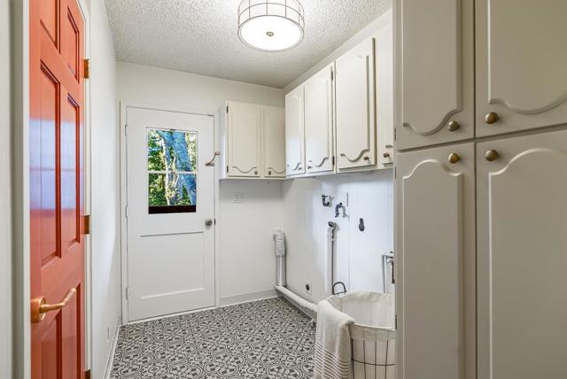 Image 39 of 71 For 7 Clubhouse Road
