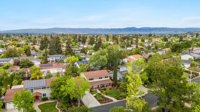135 Belvue Drive, Los Gatos CA: https://media.crmls.org/mediaz/d16f3573-b658-440d-a326-285a827a9cae.jpg