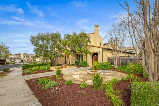 2555 Muirfield Way, Gilroy CA: https://media.crmls.org/mediaz/d16f64bd-3c3d-47ab-9d83-d0da731e5313.jpg