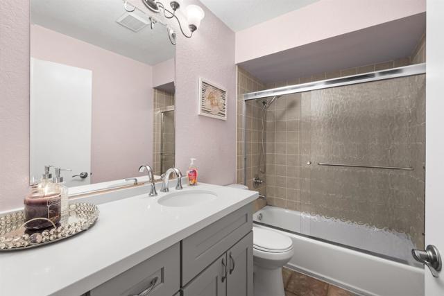 Home for Sale in Bonita