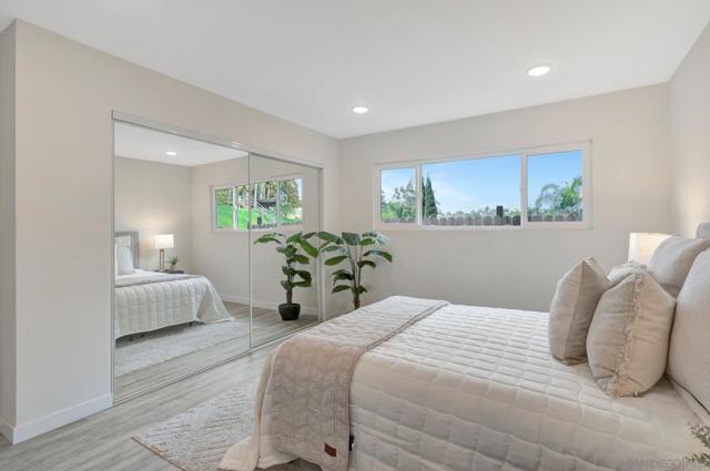 3943 Nereis Dr, La Mesa CA: https://media.crmls.org/mediaz/d17001e0-4824-46bb-bb2c-5ec40cd7fdd4.jpg