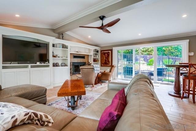 2293 Alta Vista Drive, Vista CA: https://media.crmls.org/mediaz/d1716154-312b-41ee-8f81-b65165f10b4b.jpg
