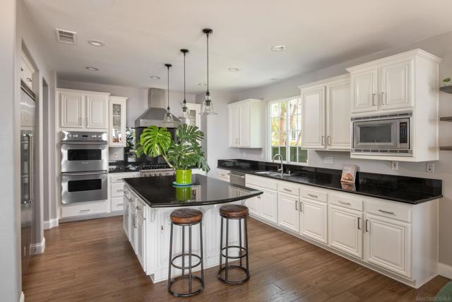 1432 Schoolhouse Way, San Marcos CA: https://media.crmls.org/mediaz/d171e156-ac15-4f8b-915e-b5de000319da.jpg