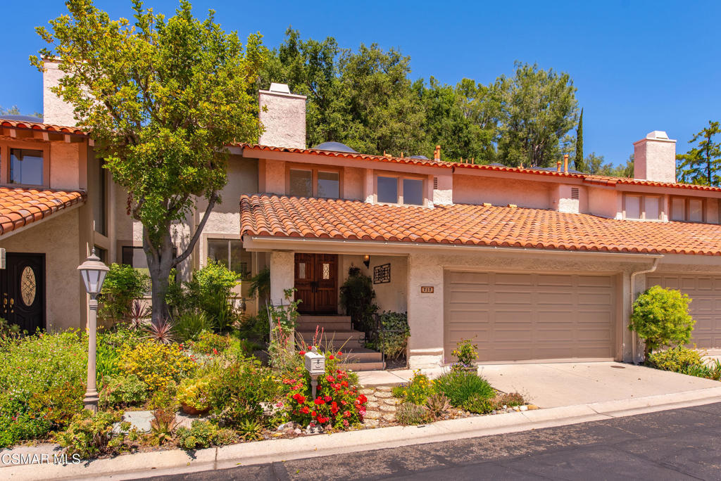 717 N Valley Drive