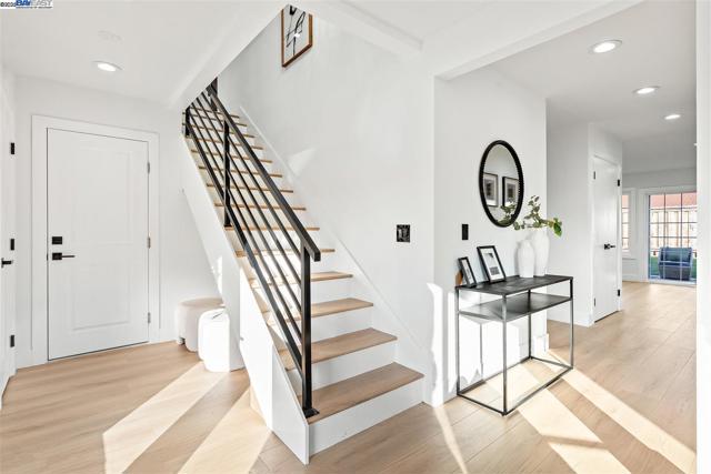 3270 Santa Sophia Way, Union City CA: https://media.crmls.org/mediaz/d17364fd-b79f-4895-9f19-a6ab50cb11c3.jpg