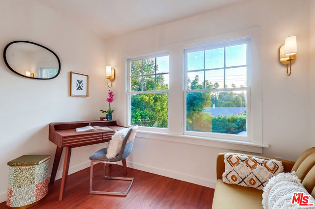 1607 N Vista Street, Los Angeles CA: https://media.crmls.org/mediaz/d173a4a5-03cd-4fac-aff4-7452c07c129a.jpg