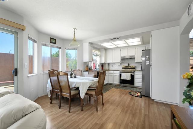 Image 9 of 35 For 18606 Galton Ln