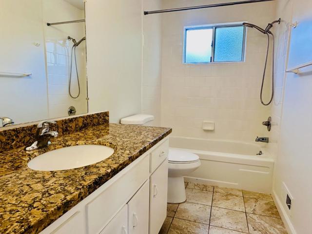 15061508 Kentfield Avenue, Redwood City CA: https://media.crmls.org/mediaz/d173ec7e-5ddf-49c0-850e-6348e268a587.jpg