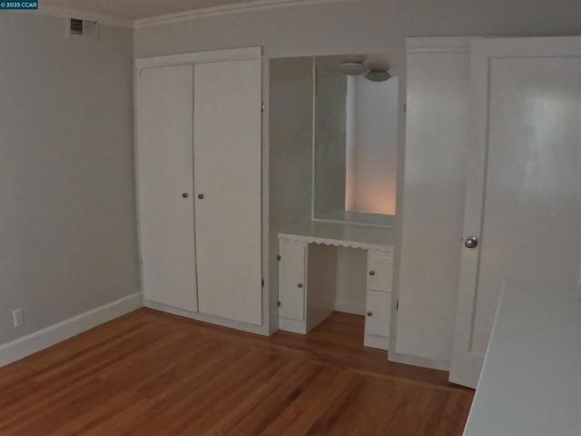 32 Kenilworth Dr, Kensington CA: https://media.crmls.org/mediaz/d1741c65-29cb-44f9-9261-4b1c529c4175.jpg