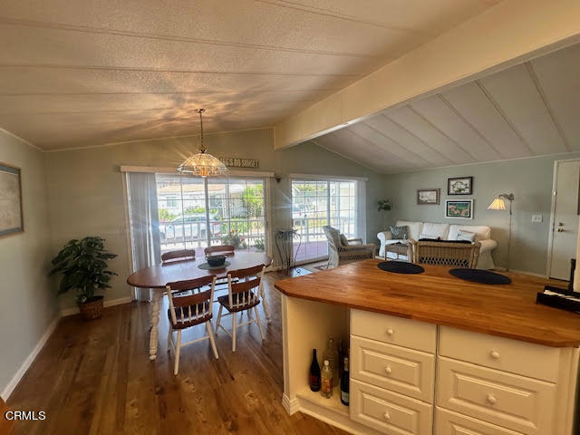 4501 W Channel Islands Boulevard, Oxnard CA: https://media.crmls.org/mediaz/d174a478-ff2d-411a-ab9a-52b7c86ebd1a.jpg