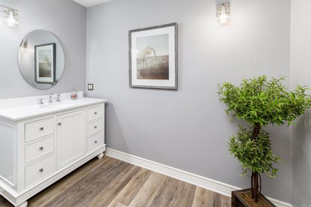 4235 Harrison Street, Carlsbad CA: https://media.crmls.org/mediaz/d174aed9-bd23-4679-b0d6-738fdf7f3a43.jpg