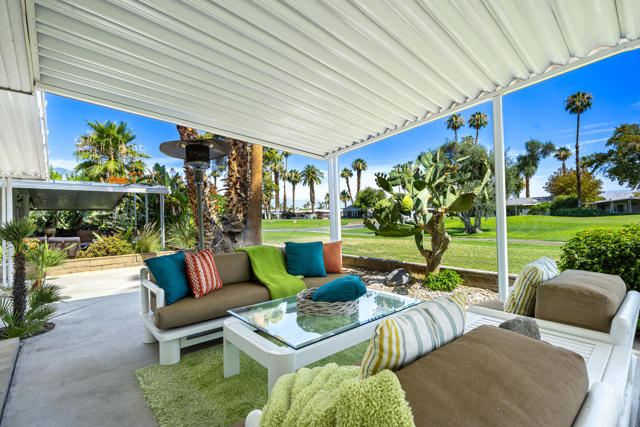 427 Calle Madrigal, Cathedral City CA: https://media.crmls.org/mediaz/d174e72e-c11c-4471-83a0-ef9b25732bd9.jpg