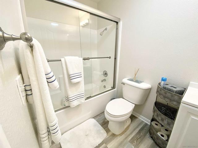 1810 S El Camino Real, Encinitas CA: https://media.crmls.org/mediaz/d1758122-a0ee-433c-9003-65a0752e1063.jpg