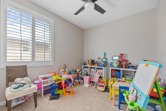 15219 Laguna Ave, Lake Elsinore CA: https://media.crmls.org/mediaz/d176a851-78af-4b78-baf3-a0cc74237c02.jpg