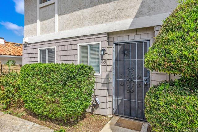 2112 Vista Way, Vista, California 92084, 1 Bedroom Bedrooms, ,1 BathroomBathrooms,Condominium,For Sale,Vista,NDP2408489