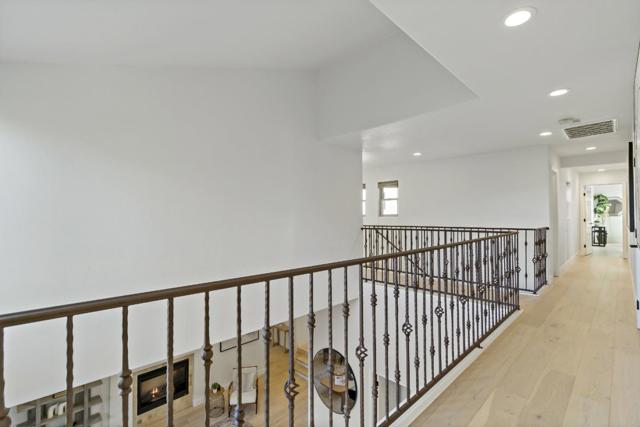 303 Lakeview Way, Redwood City CA: https://media.crmls.org/mediaz/d1780214-3599-439d-a882-cc8b26fe533d.jpg