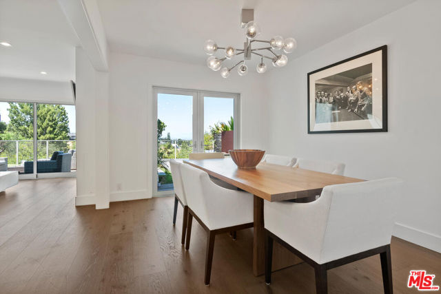 3482 Vista Haven Road, Sherman Oaks CA: https://media.crmls.org/mediaz/d178f42f-289e-40b1-bf9a-ac848ce4da4b.jpg