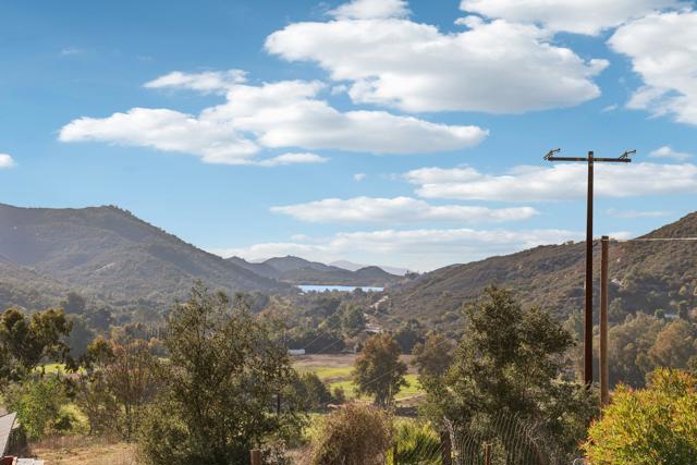 26086 Bear Valley Heights Road, Escondido CA: https://media.crmls.org/mediaz/d1790c5f-ed81-466c-9d68-43b69f364413.jpg