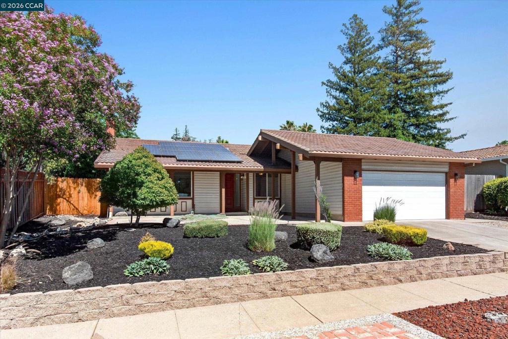 714 Navaronne Way