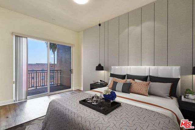 345 S Gramercy Place, Los Angeles CA: https://media.crmls.org/mediaz/d179c144-deee-4460-9906-adcbef6d1b97.jpg