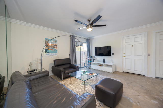 1181 Sunflower Lane, Palm Springs CA: https://media.crmls.org/mediaz/d179de77-ac68-4295-9ad4-24aefa34377f.jpg