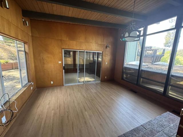 1625 Higgins Way, Pacifica CA: https://media.crmls.org/mediaz/d17af9cb-d1e4-434c-8bd0-5f0d7816ba76.jpg